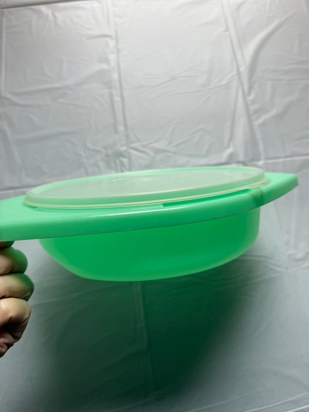 Vintage Tupperware Jadeite Green Bowl 786-1 w/ Sheer Translucent Lid 230 1970s
